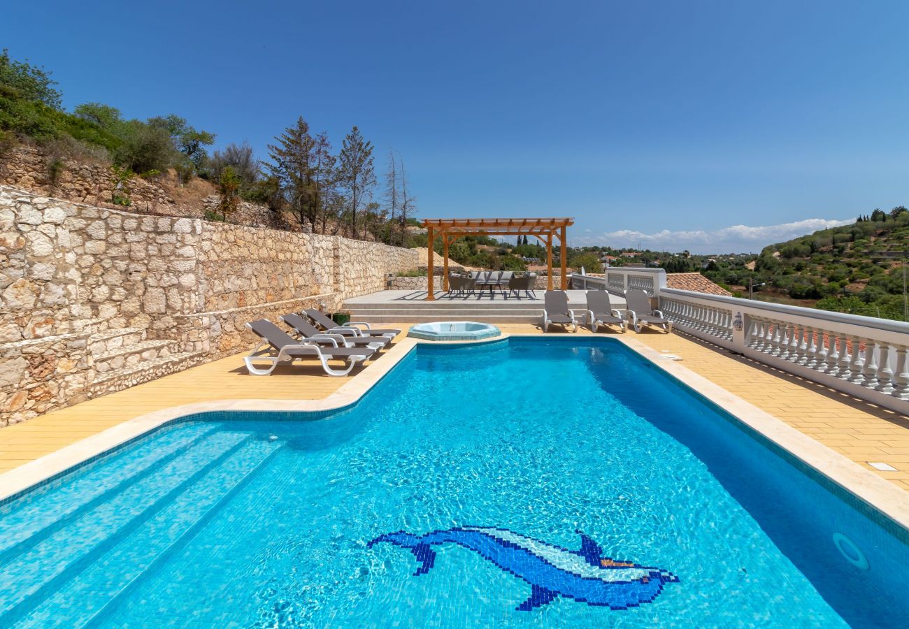 Villa in Carvoeiro - Casa da Saudade - Heated swimming pool, walking distance to town and beach