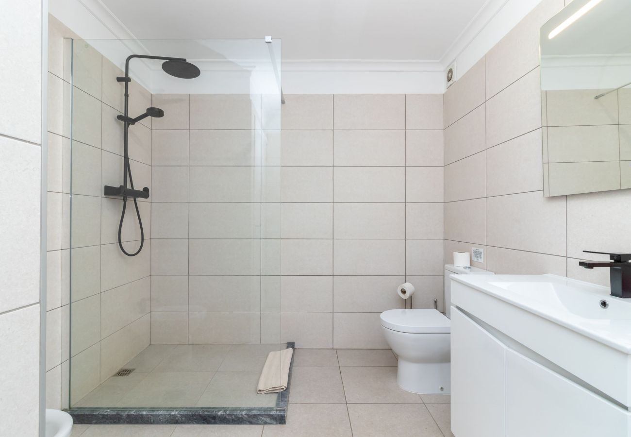 Villa in Carvoeiro - Casa da Saudade - Heated swimming pool, walking distance to town and beach