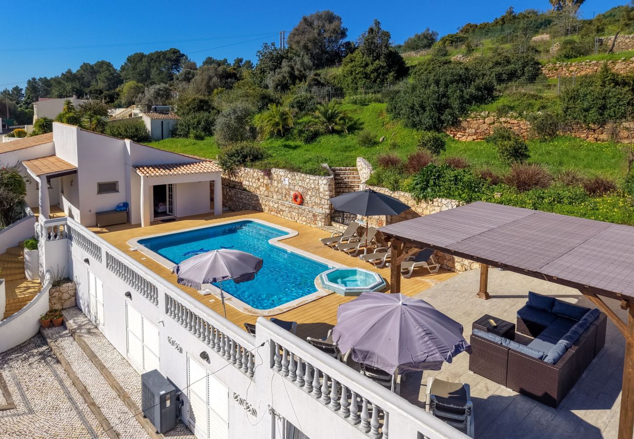 Villa in Carvoeiro - Casa da Saudade - Heated swimming pool, walking distance to town and beach