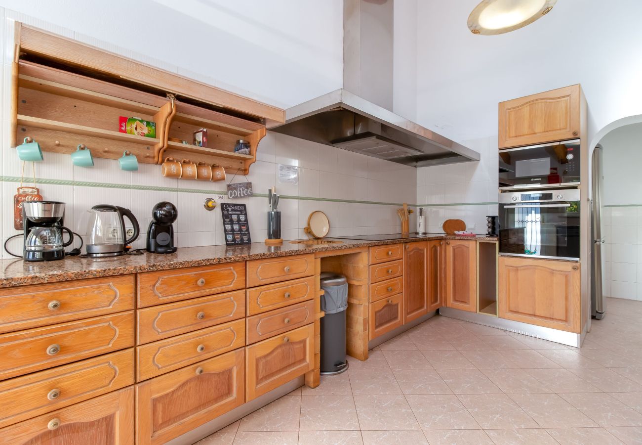 Villa in Carvoeiro - Casa da Saudade - Heated swimming pool, walking distance to town and beach