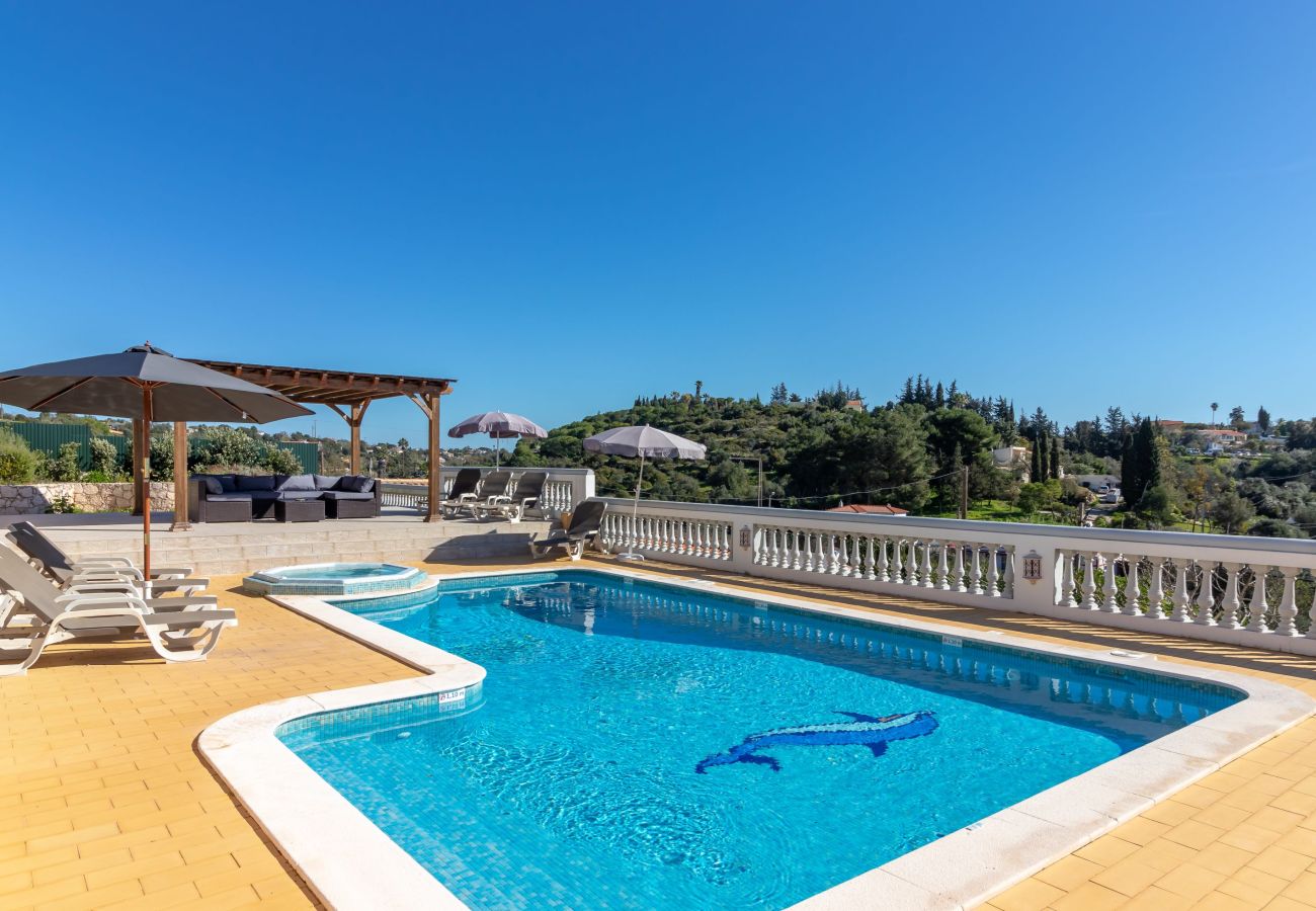 Villa in Carvoeiro - Casa da Saudade - Heated swimming pool, walking distance to town and beach