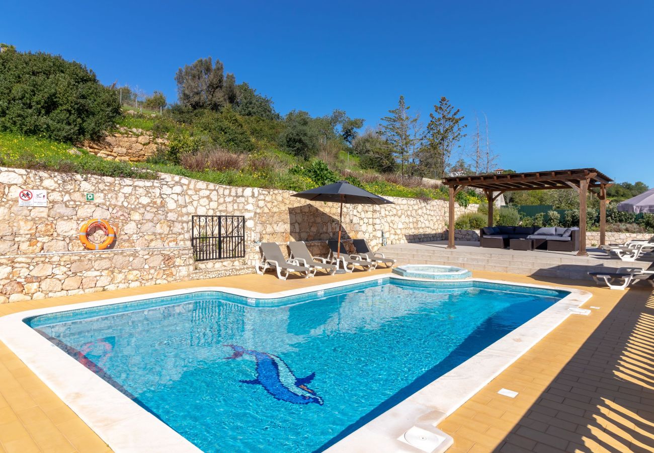 Villa in Carvoeiro - Casa da Saudade - Heated swimming pool, walking distance to town and beach