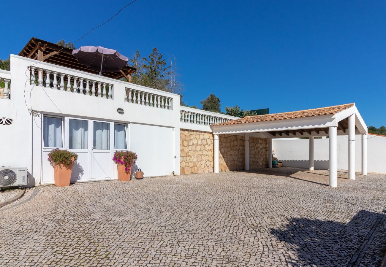 Villa in Carvoeiro - Casa da Saudade - Heated swimming pool, walking distance to town and beach