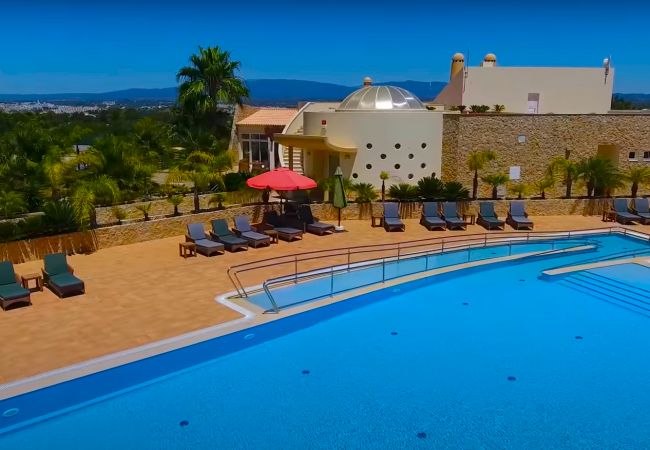Apartment in Ferragudo - Casa Brisa Suave - Top floor with stunning views & communal pool