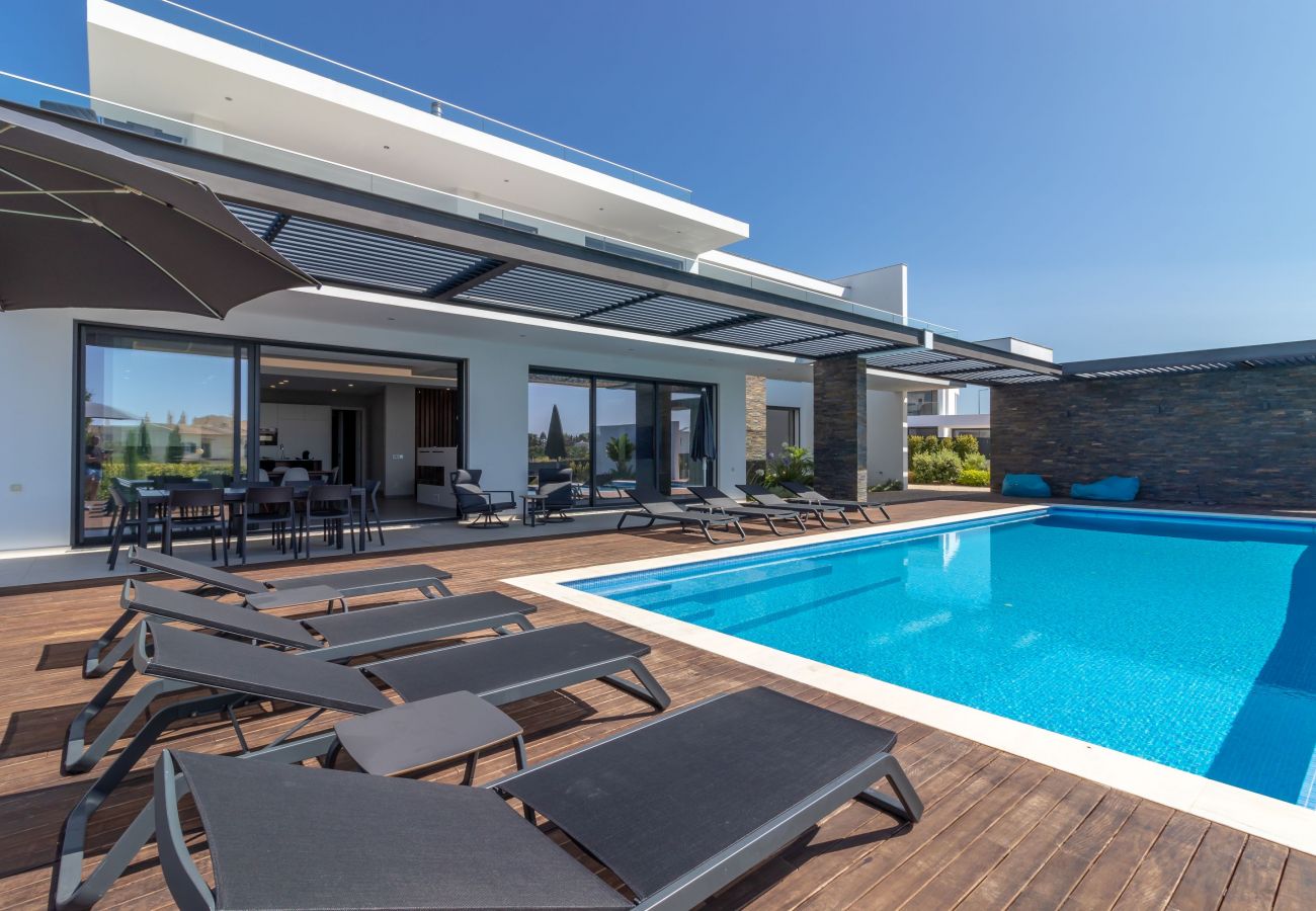 Villa in Carvoeiro - Vivenda Boa Vida - Luxury villa, heated infinity pool, jacuzzi, 8 pax