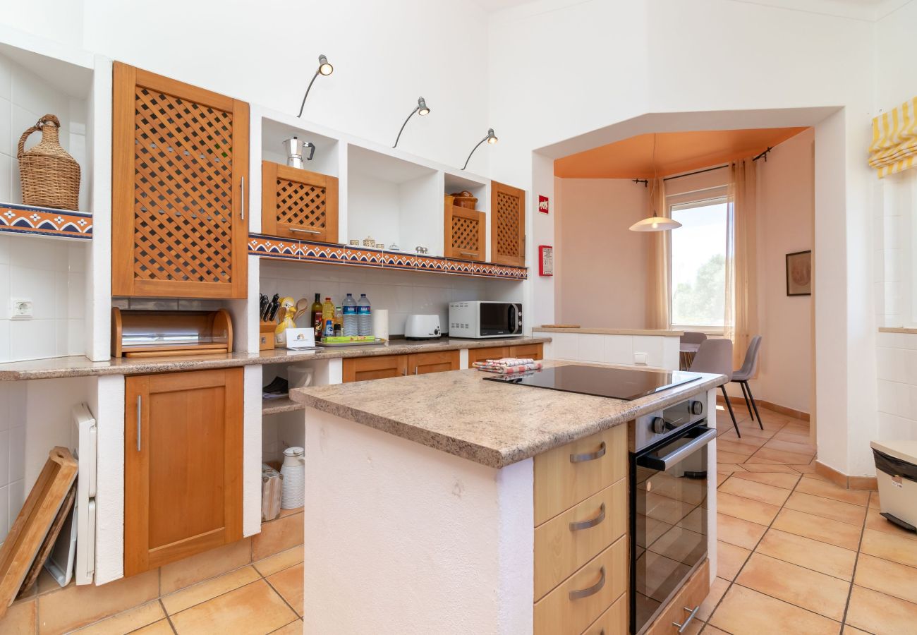 Villa in Lagoa - Casa Esperança - Private heated pool, 5 minute drive from beaches & town