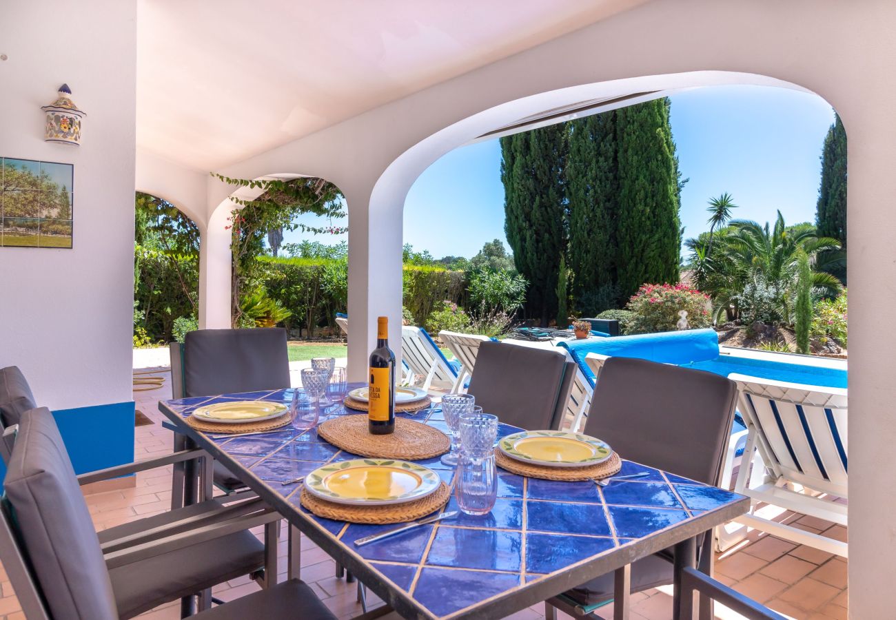 Villa in Lagoa - Casa Esperança - Private heated pool, 5 minute drive from beaches & town