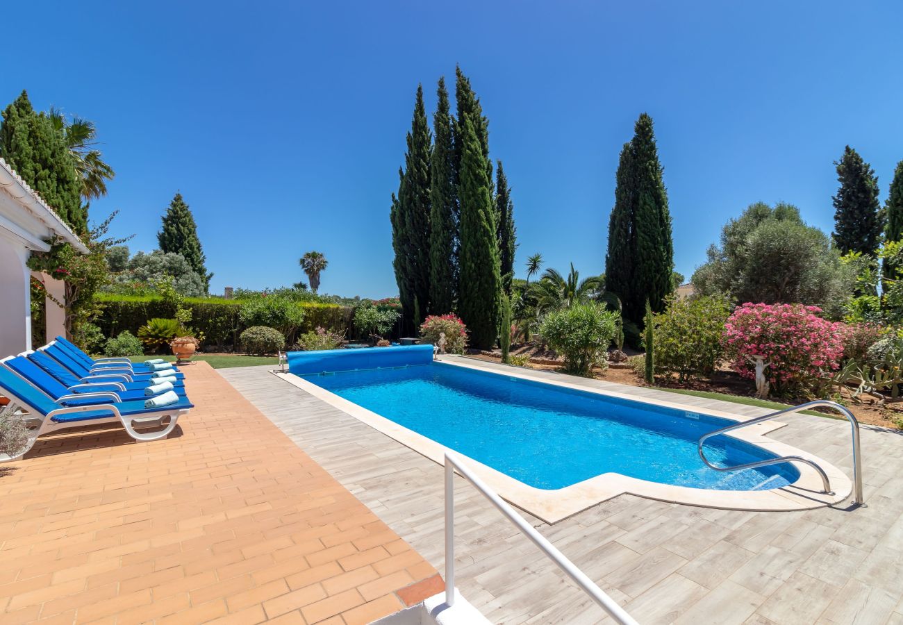 Villa in Lagoa - Casa Esperança - Private heated pool, 5 minute drive from beaches & town