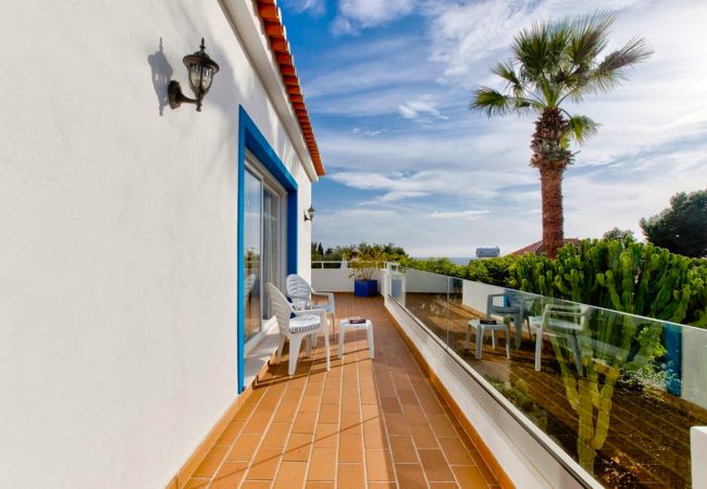 Villa in Carvoeiro - Casa Rosfra - 4 bed villa with heated pool and only 300m from the beach