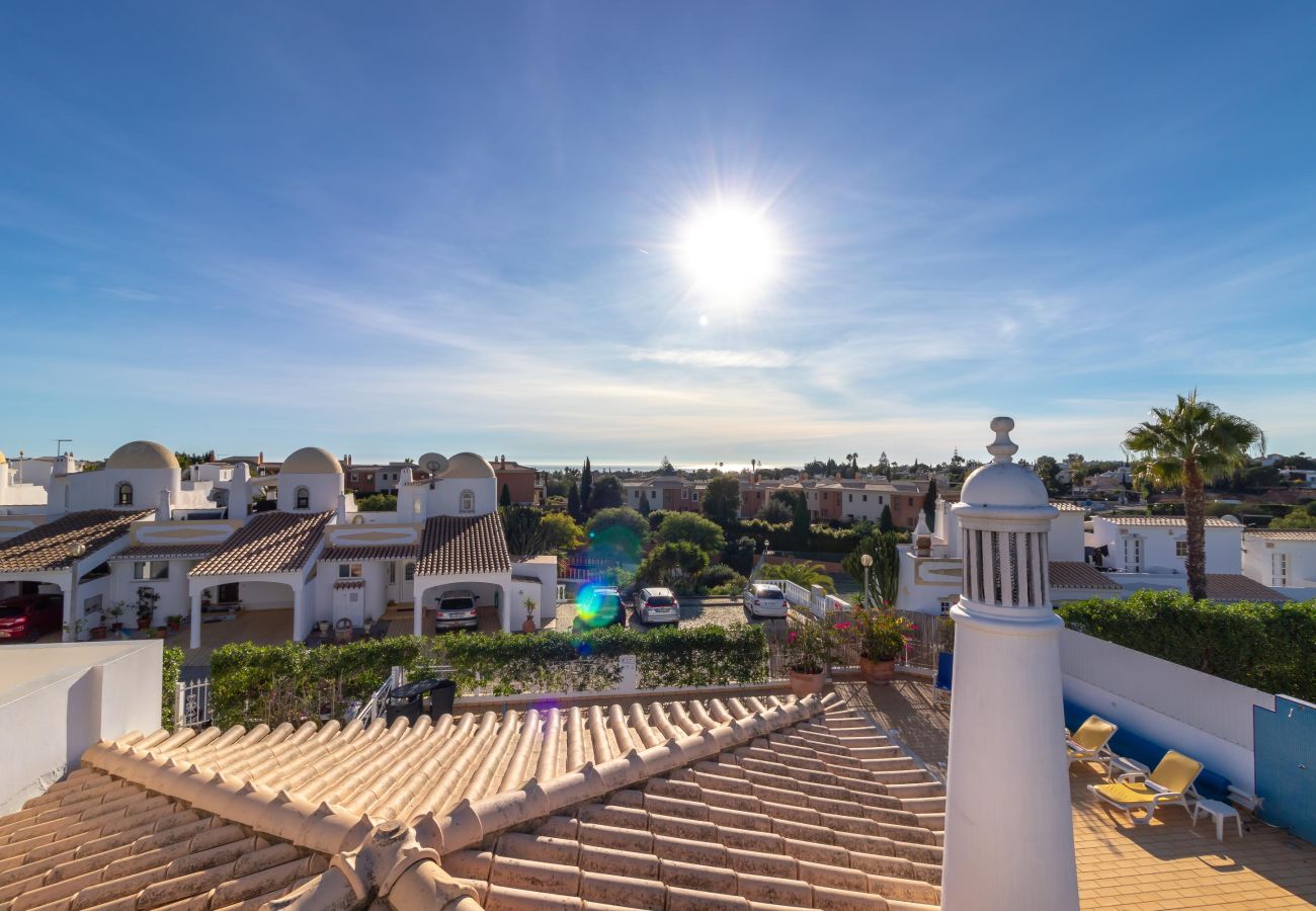 Villa in Carvoeiro - Casa Anton - Heated pool, sea views and only 1.5km from town and beach