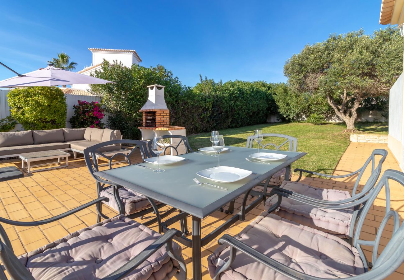 Villa in Carvoeiro - Casa Anton - Heated pool, sea views and only 1.5km from town and beach