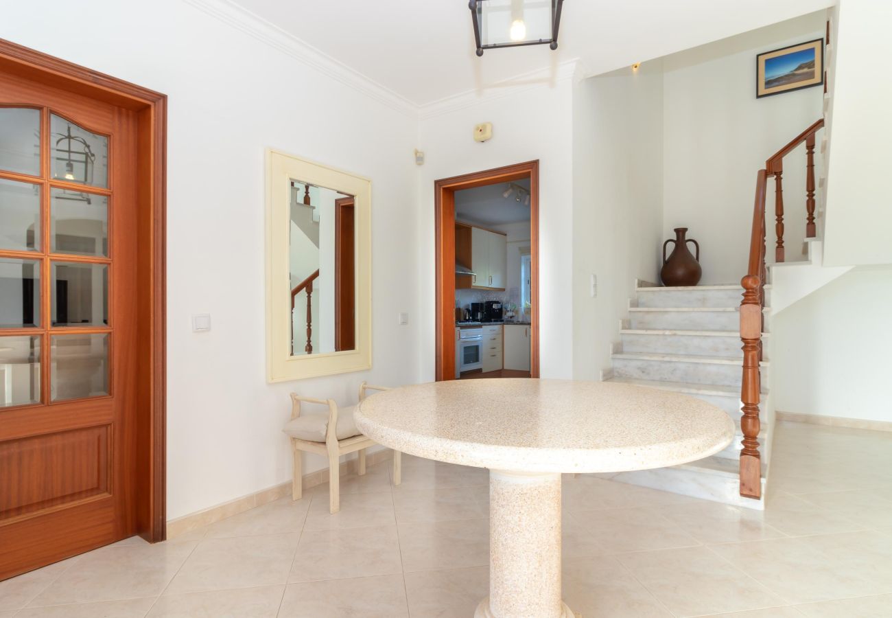 Villa in Carvoeiro - Casa Anton - Heated pool, sea views and only 1.5km from town and beach