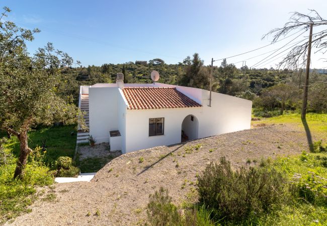 House in Carvoeiro - The Cottage - 2 Bed Villa 10 Minutes Walk to town