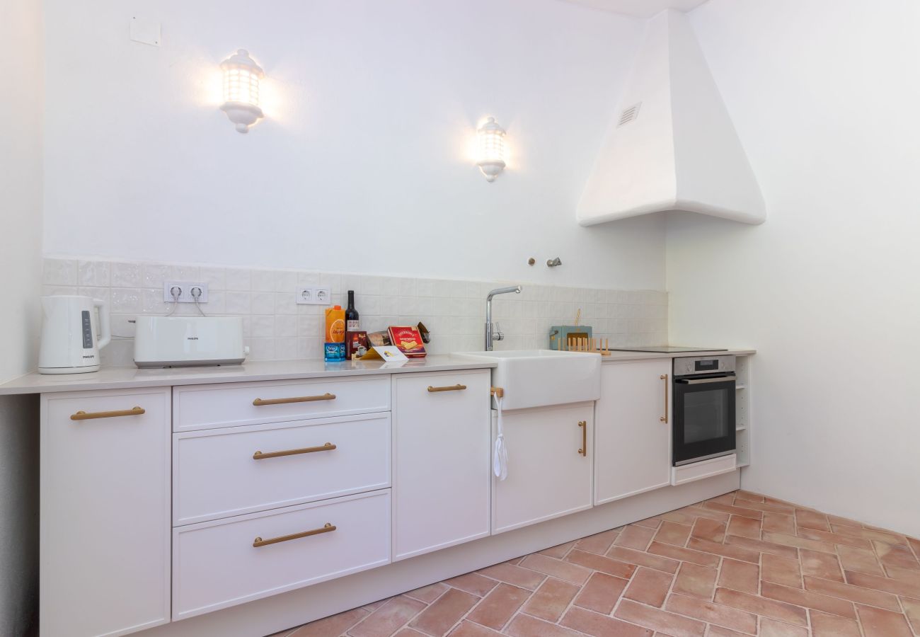 House in Carvoeiro - The Cottage - 2 Bed Villa 10 Minutes Walk to town