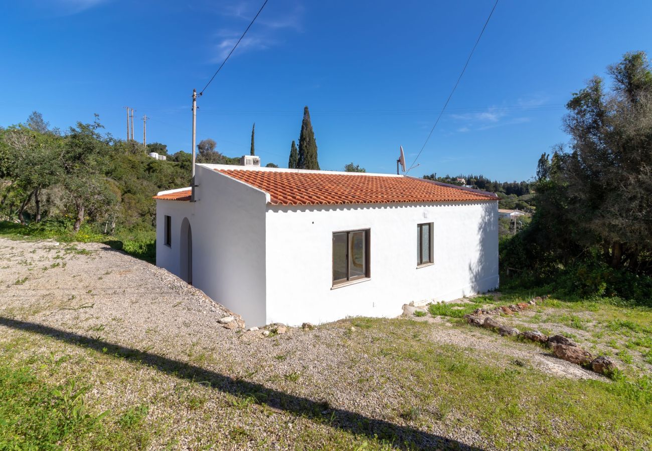 House in Carvoeiro - The Cottage - 2 Bed Villa 10 Minutes Walk to town