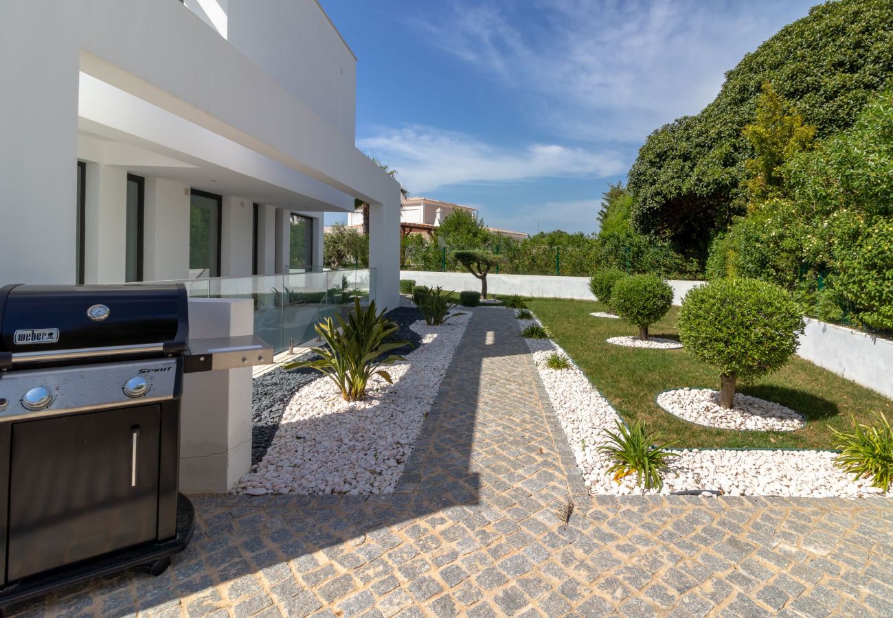 Villa in Carvoeiro - Vivenda das Oliveiras - Contemporary Villa With Heated Pool, Sleeps 10