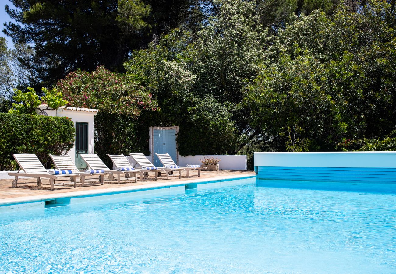 Villa in Carvoeiro - Quinta dos Ciprestes - Heated Pool, Tennis Court & Sea View