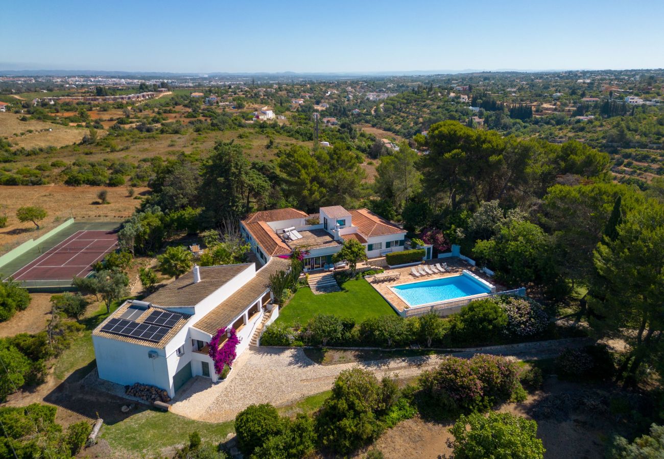 Villa in Carvoeiro - Quinta dos Ciprestes - Heated Pool, Tennis Court & Sea View