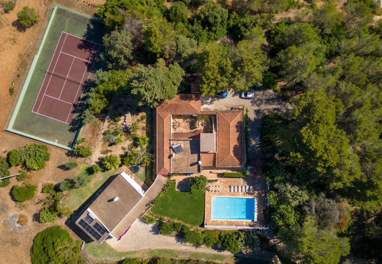 Villa in Carvoeiro - Quinta dos Ciprestes - Heated Pool, Tennis Court & Sea View