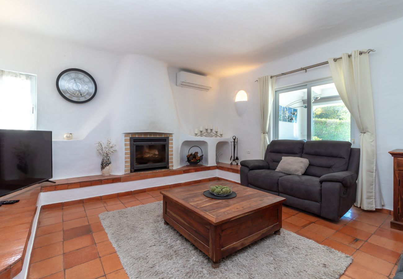 Villa in Carvoeiro - Casa Colly, 2 bed villa with private pool within walking distance of Carvoeiro and the beach