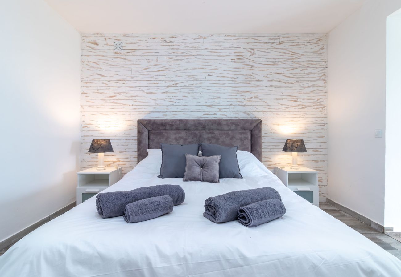 Villa in Lagoa - Quinta Delsy - 5 Bed Villa With Pool Near Praia da Marinha