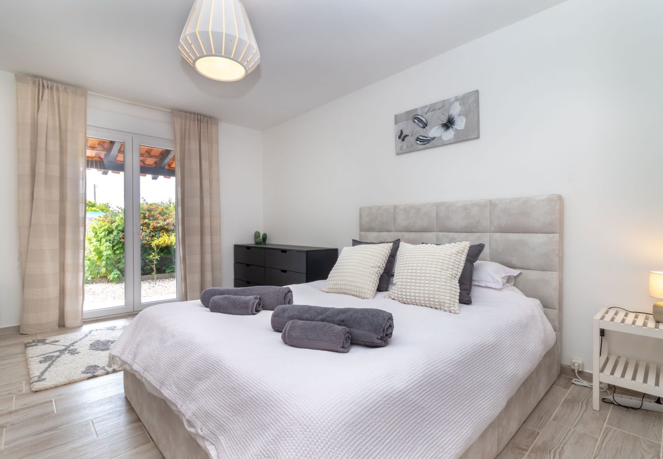 Villa in Lagoa - Quinta Delsy - 5 Bed Villa With Pool Near Praia da Marinha