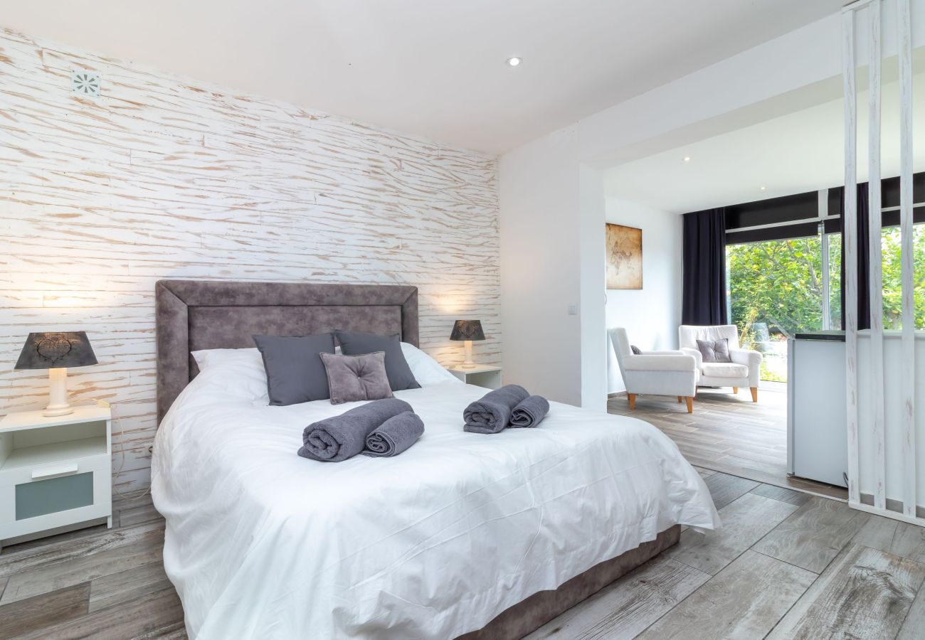 Villa in Lagoa - Quinta Delsy - 5 Bed Villa With Pool Near Praia da Marinha