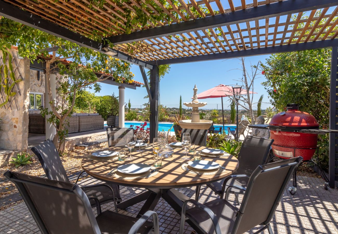 Villa in Lagoa - Quinta Delsy - 5 Bed Villa With Pool Near Praia da Marinha