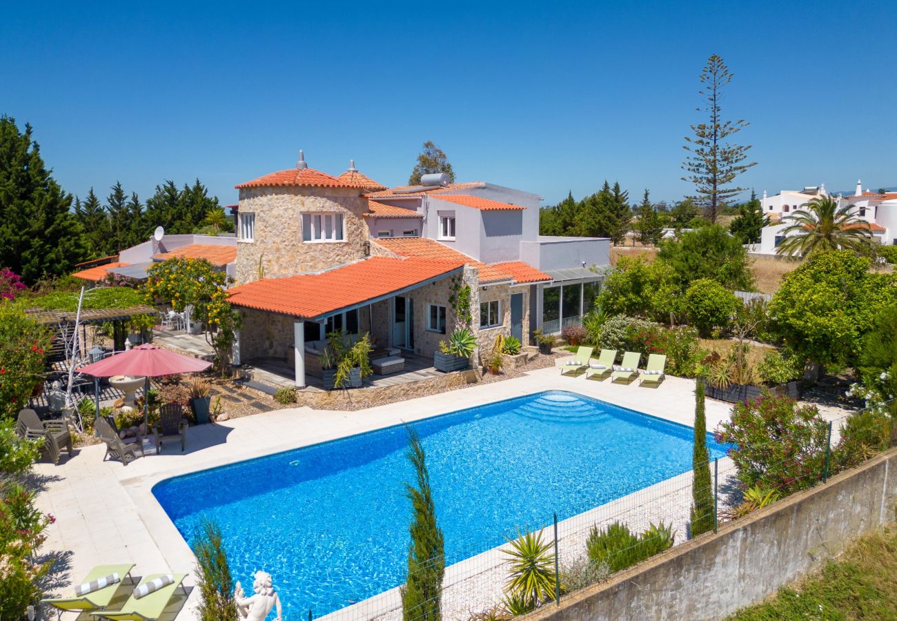Villa in Lagoa - Quinta Delsy - 5 Bed Villa With Pool Near Praia da Marinha