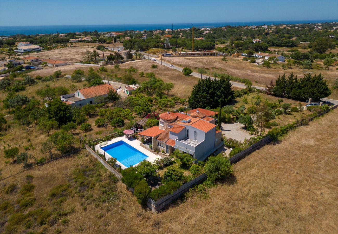 Villa in Lagoa - Quinta Delsy - 5 Bed Villa With Pool Near Praia da Marinha
