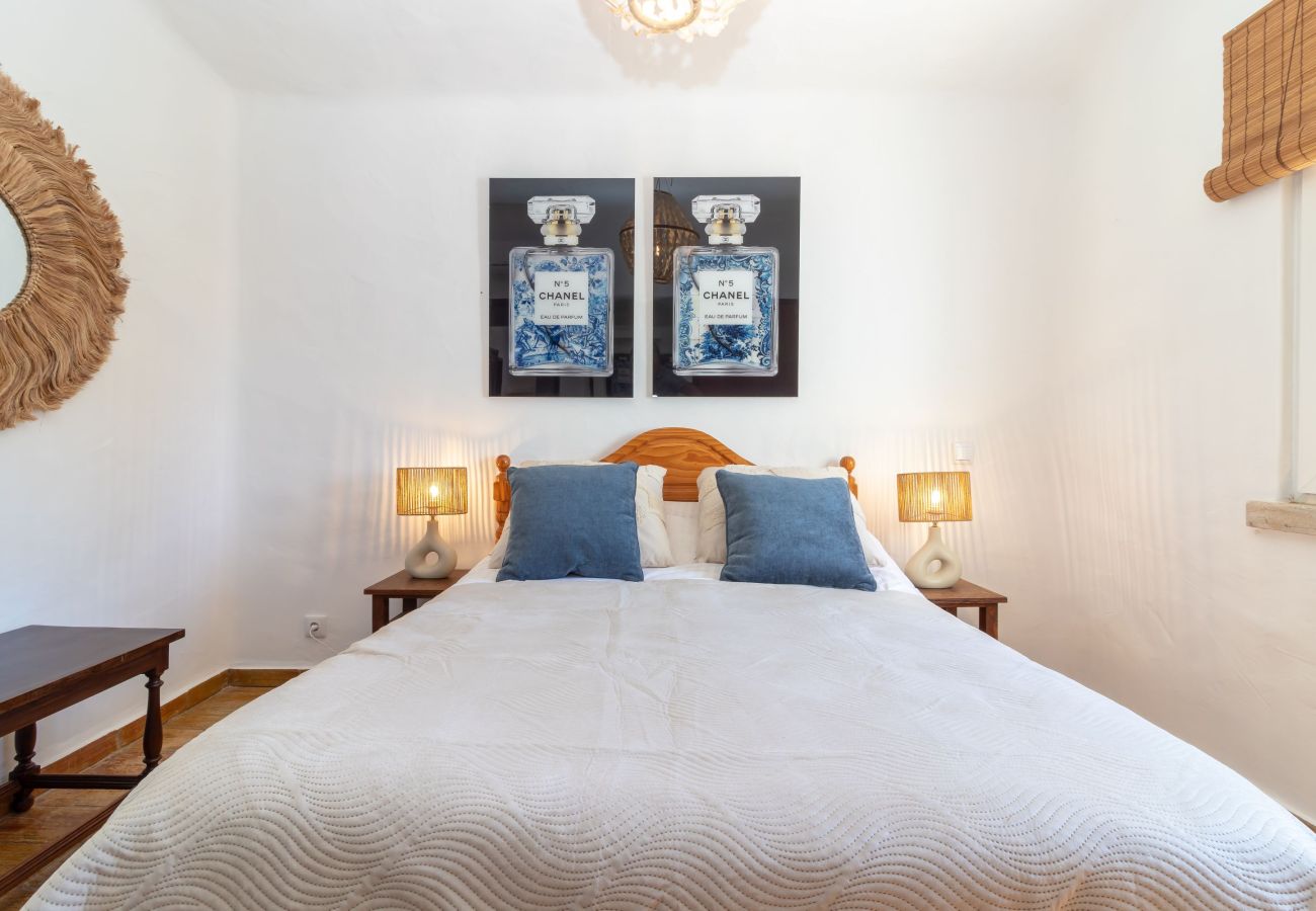 Villa in Carvoeiro - Casa Amoreira - 2 bed villa on resort with swimming pools, a short walk from to beach, town & amenities