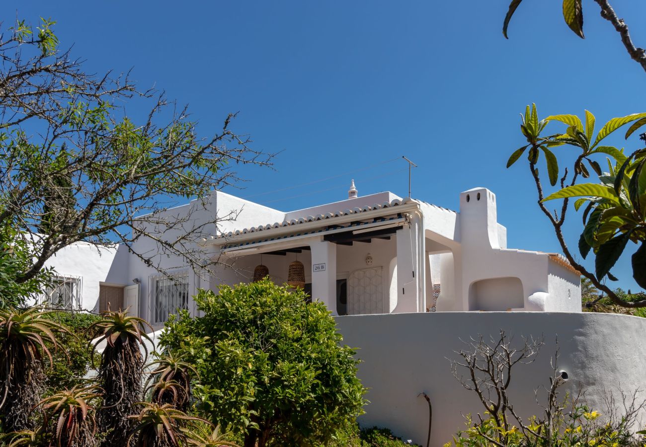 Villa in Carvoeiro - Casa Amoreira - 2 bed villa on resort with swimming pools, a short walk from to beach, town & amenities