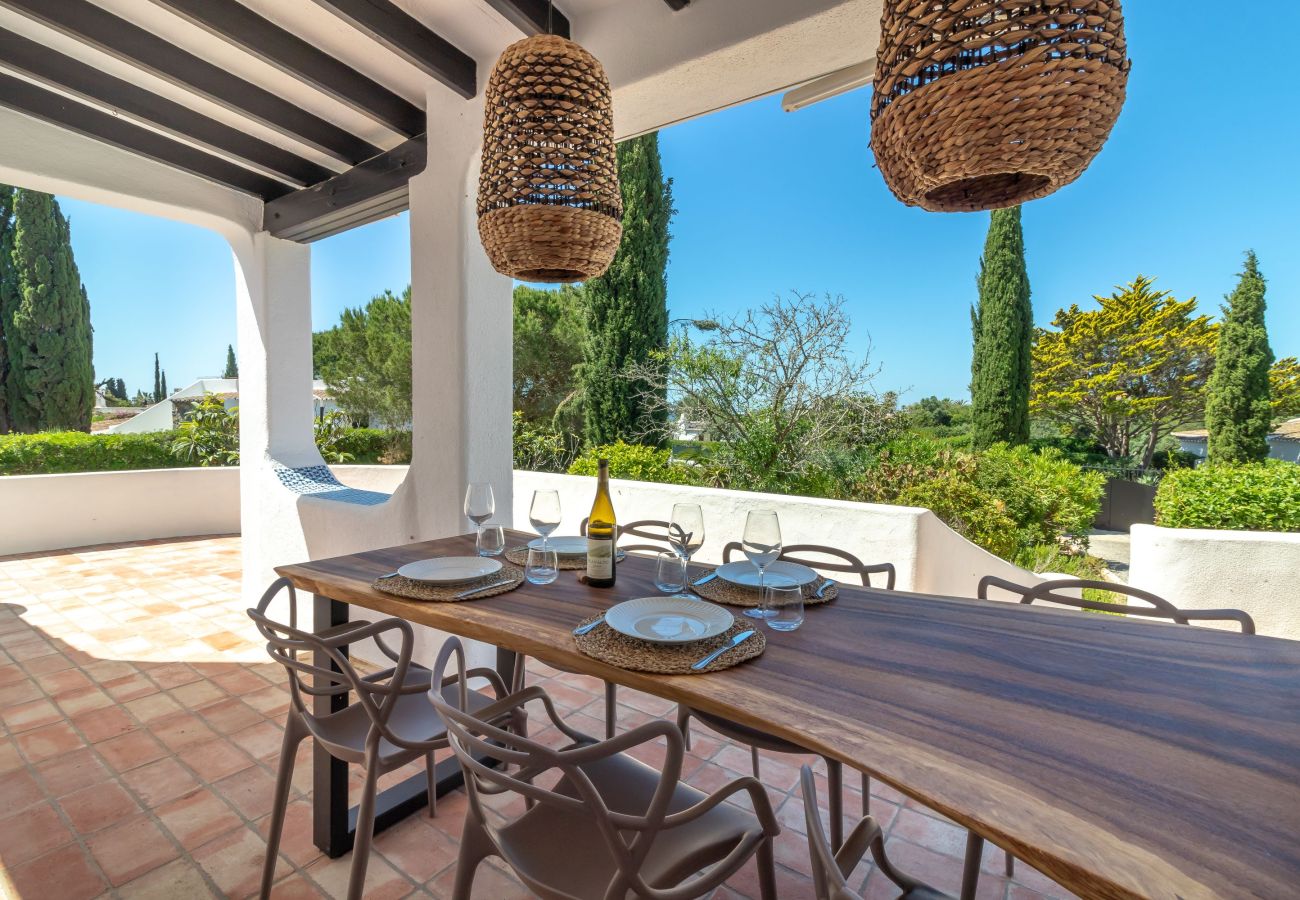 Villa in Carvoeiro - Casa Amoreira - 2 bed villa on resort with swimming pools, a short walk from to beach, town & amenities