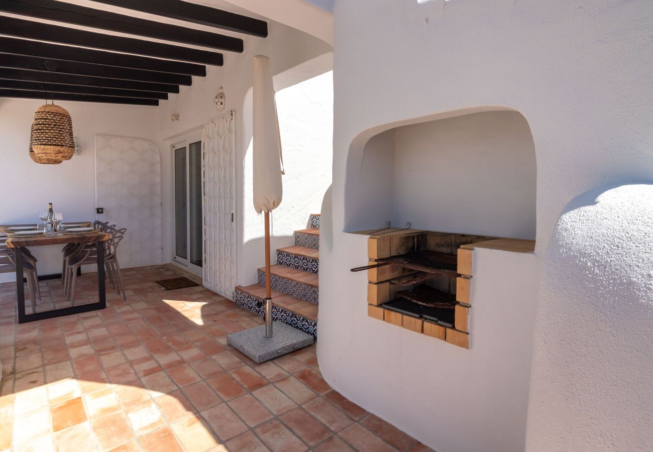 Villa in Carvoeiro - Casa Amoreira - 2 bed villa on resort with swimming pools, a short walk from to beach, town & amenities