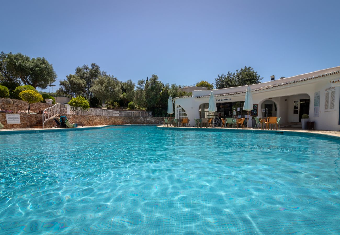 Villa in Carvoeiro - Casa Amoreira - 2 bed villa on resort with swimming pools, a short walk from to beach, town & amenities