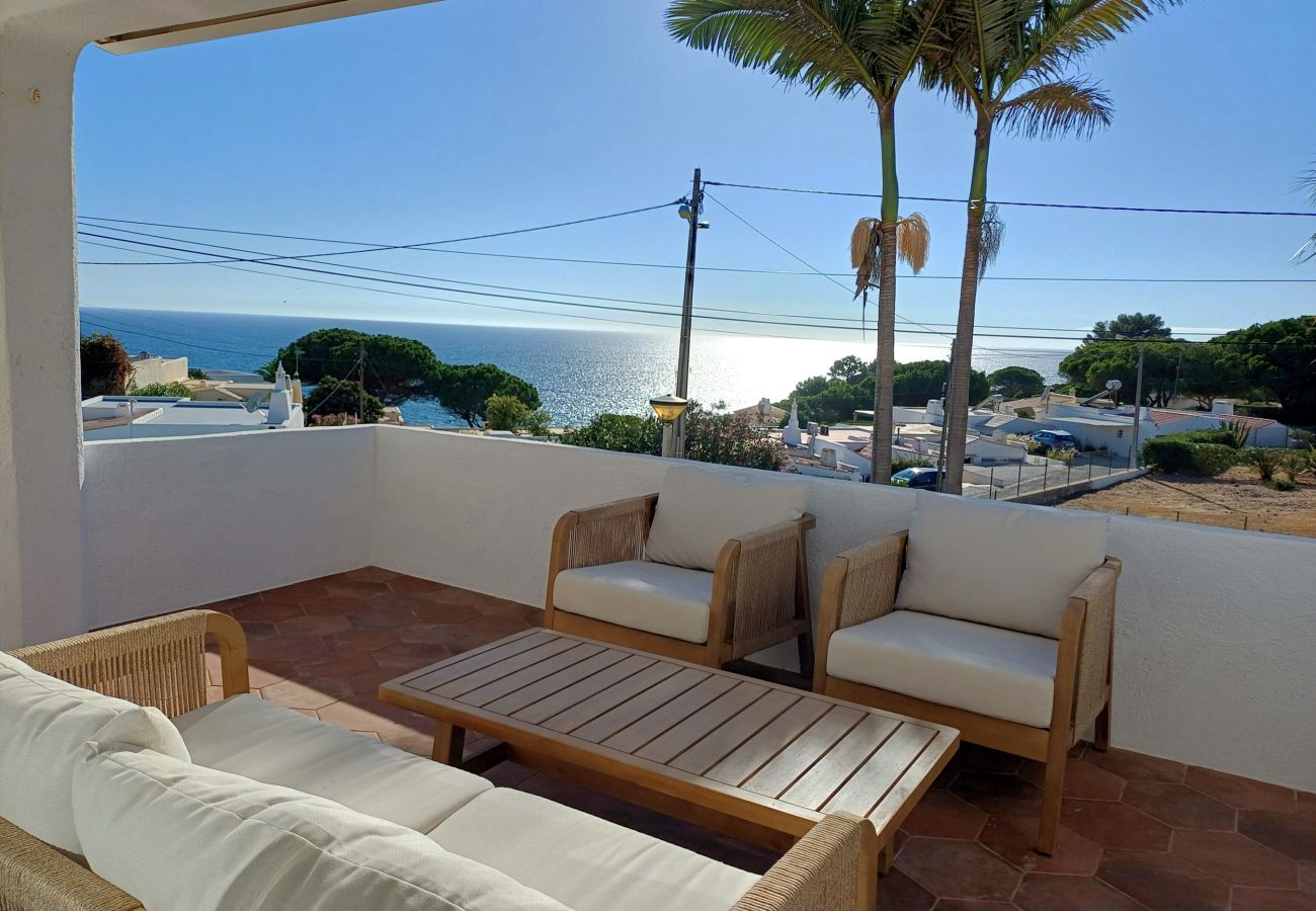 Apartment in Carvoeiro - Casa Beira Mar - 2 bed apartment with stunning sea views close to Carvoeiro town centre
