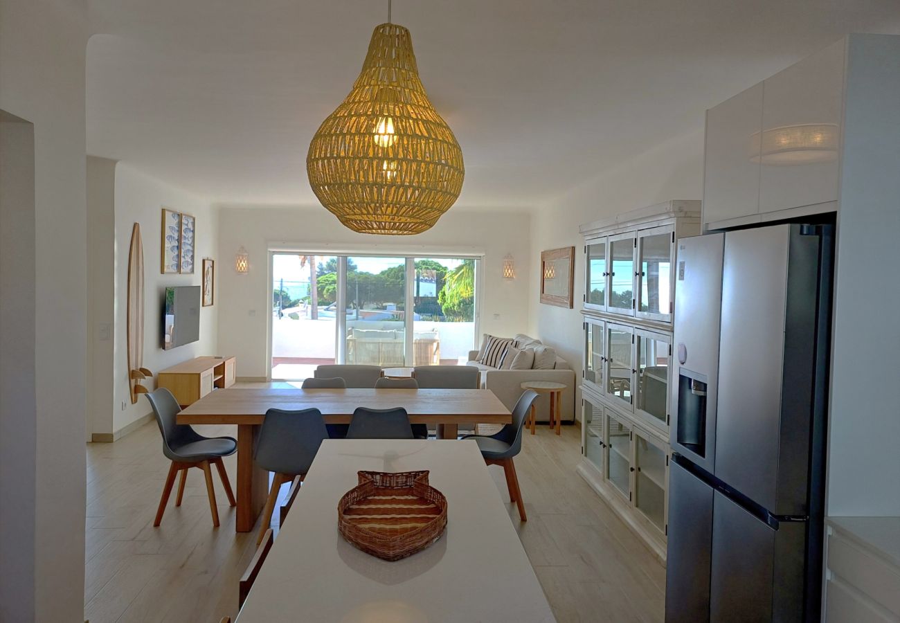 Apartment in Carvoeiro - Casa Beira Mar - 2 bed apartment with stunning sea views close to Carvoeiro town centre