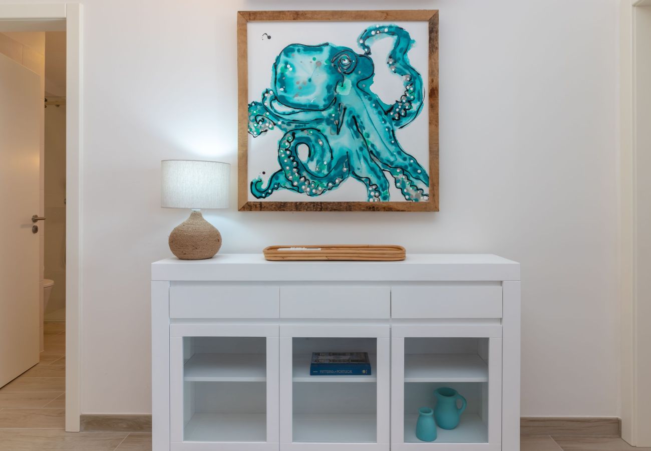 Apartment in Carvoeiro - Casa Beira Mar - 2 bed apartment with stunning sea views close to Carvoeiro town centre