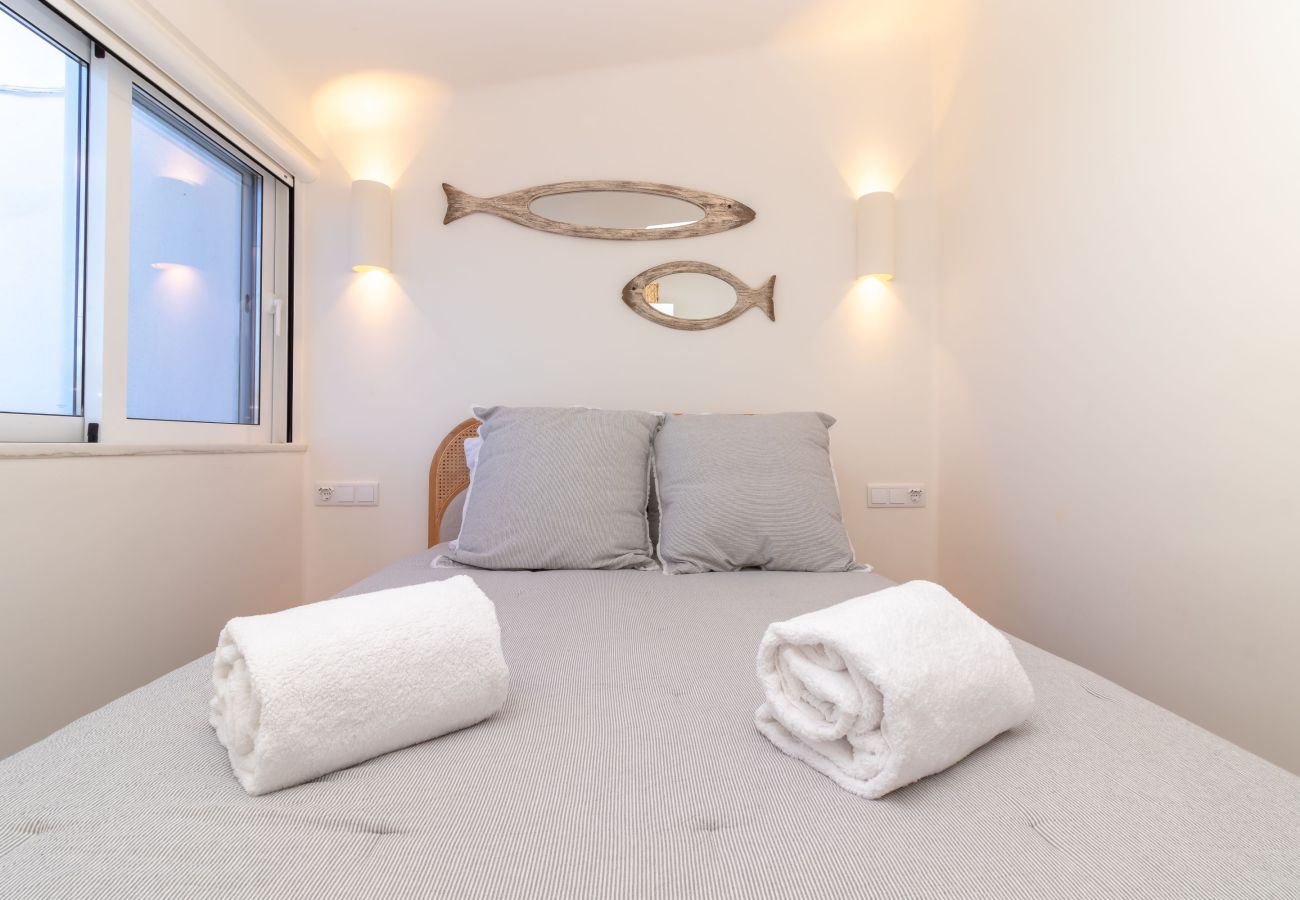 Apartment in Carvoeiro - Casa Beira Mar - 2 bed apartment with stunning sea views close to Carvoeiro town centre