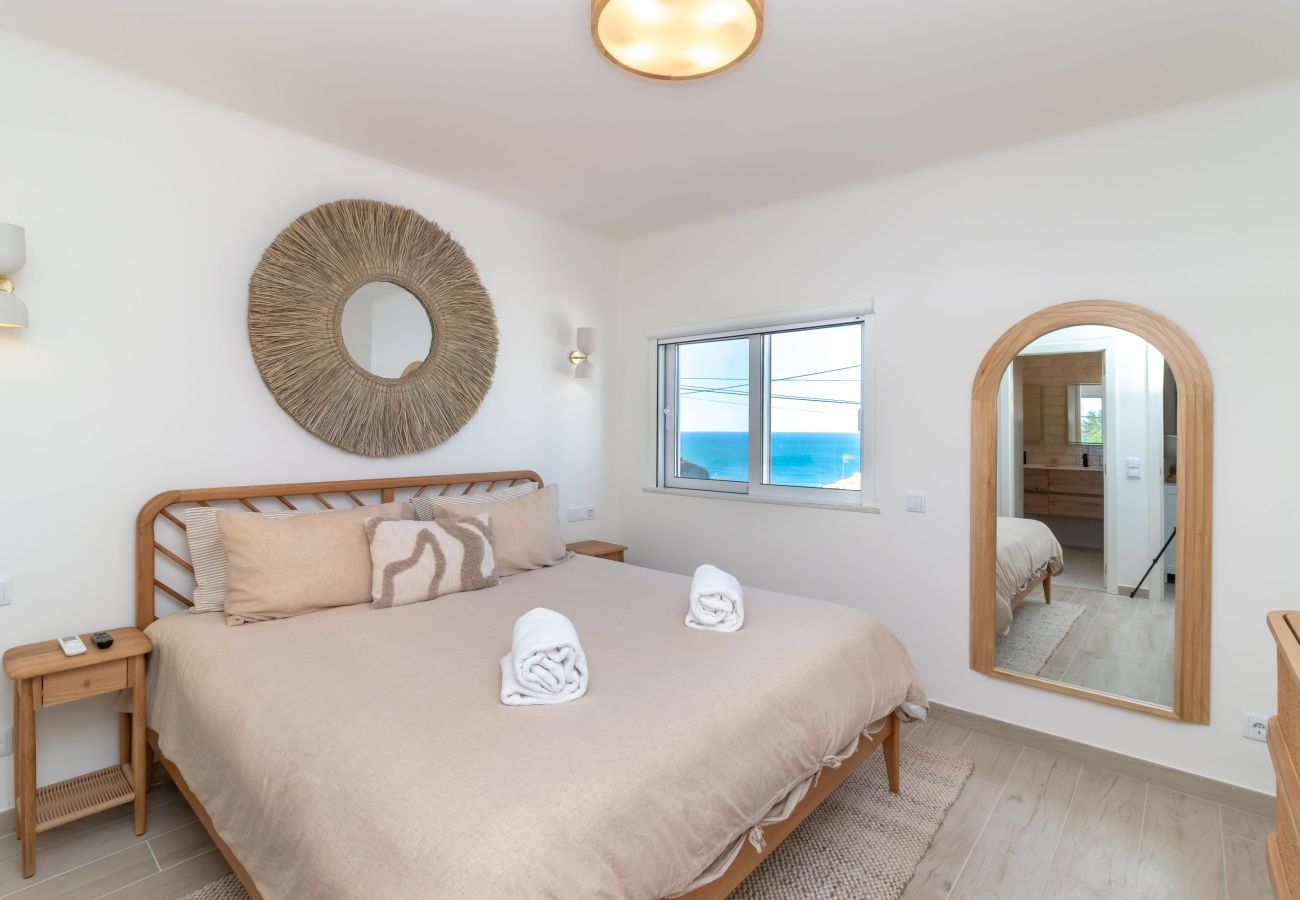 Apartment in Carvoeiro - Casa Beira Mar - 2 bed apartment with stunning sea views close to Carvoeiro town centre