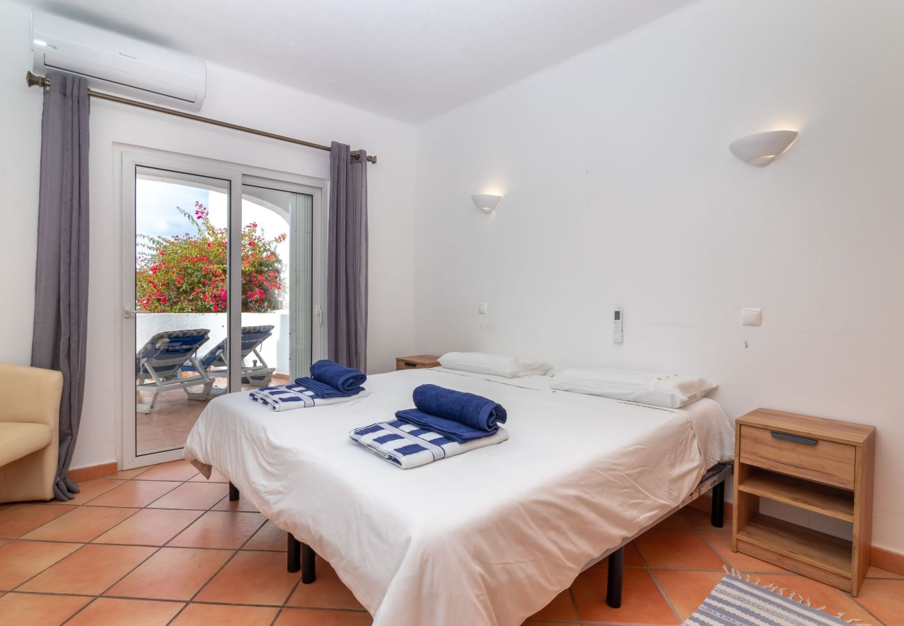 Apartment in Carvoeiro - Casa Franjolea - 2 Bedrooms,  Shared Pool & Ocean View