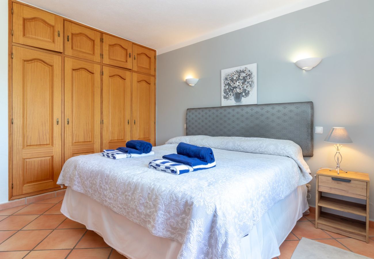 Apartment in Carvoeiro - Casa Franjolea - 2 Bedrooms,  Shared Pool & Ocean View