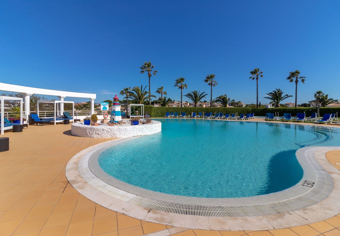 Apartment in Carvoeiro - 1 Bed Apt With Sea Views & Communal Pool