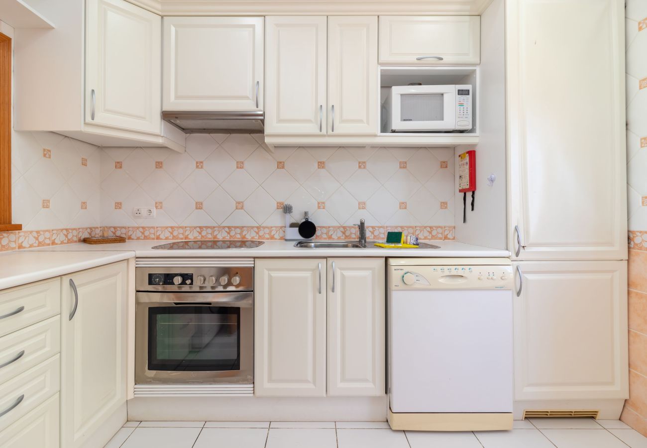 Apartment in Carvoeiro - 1 Bed Apt With Sea Views & Communal Pool