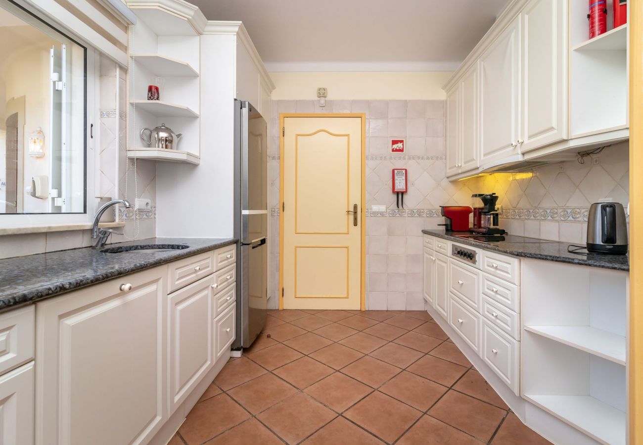Villa in Carvoeiro - Casa Carpe Diem - 5 Bed Villa With Panoramic Sea Views & Private Pool