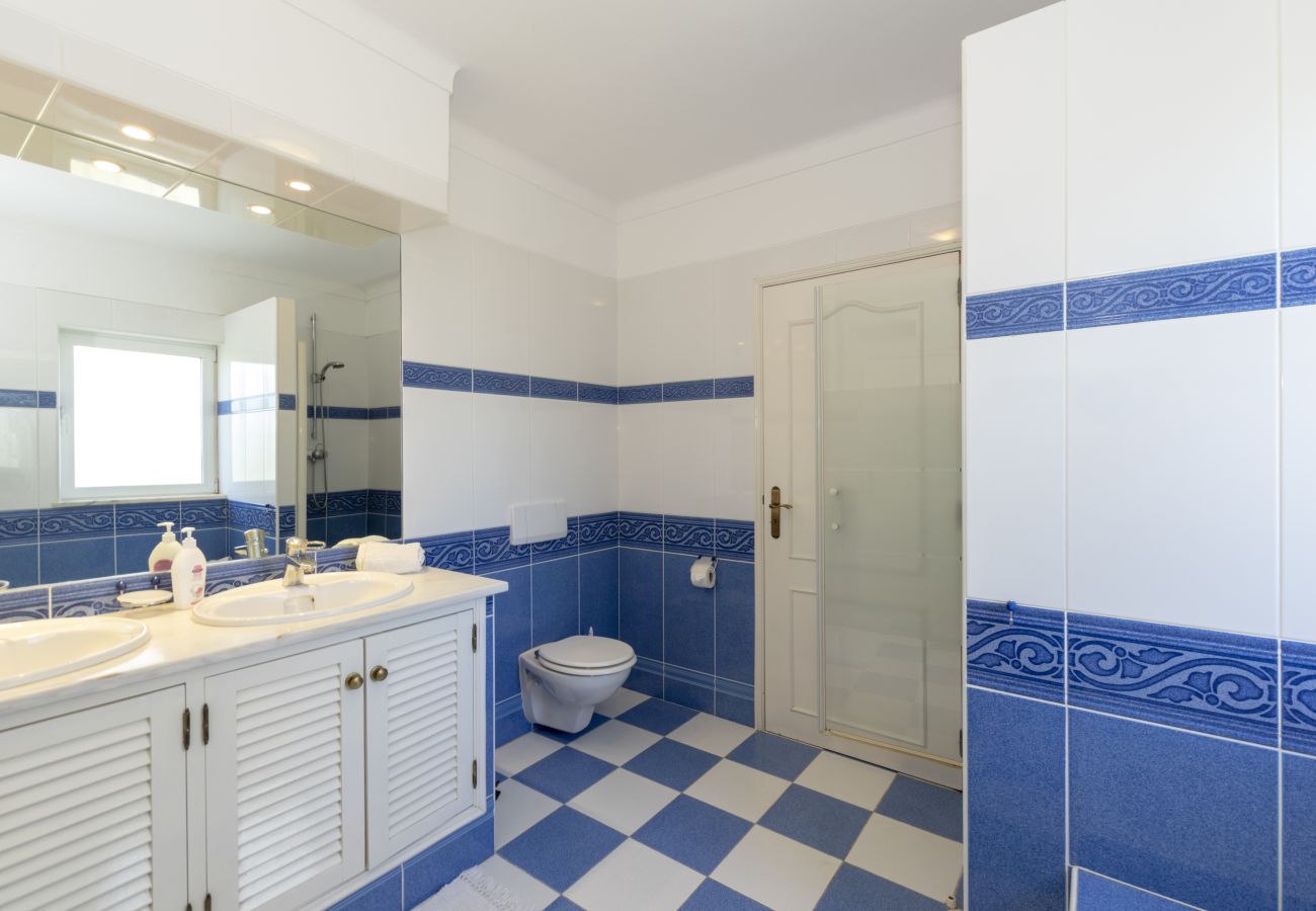 Villa in Carvoeiro - Casa Carpe Diem - 5 Bed Villa With Panoramic Sea Views & Private Pool