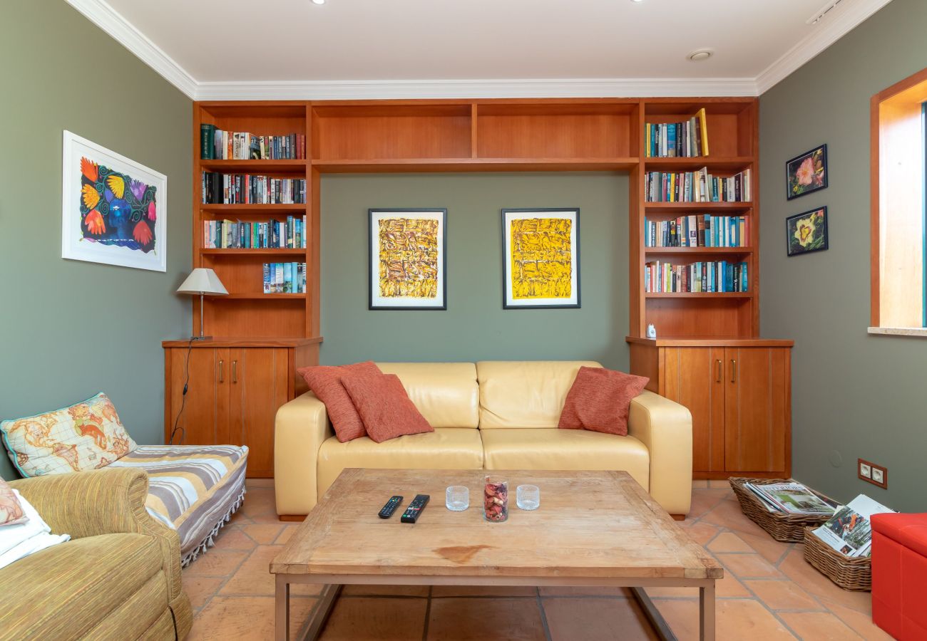 Villa in Carvoeiro - Villa Balder - Luxury villa, 4 bedrooms, heated pool & stunning views 