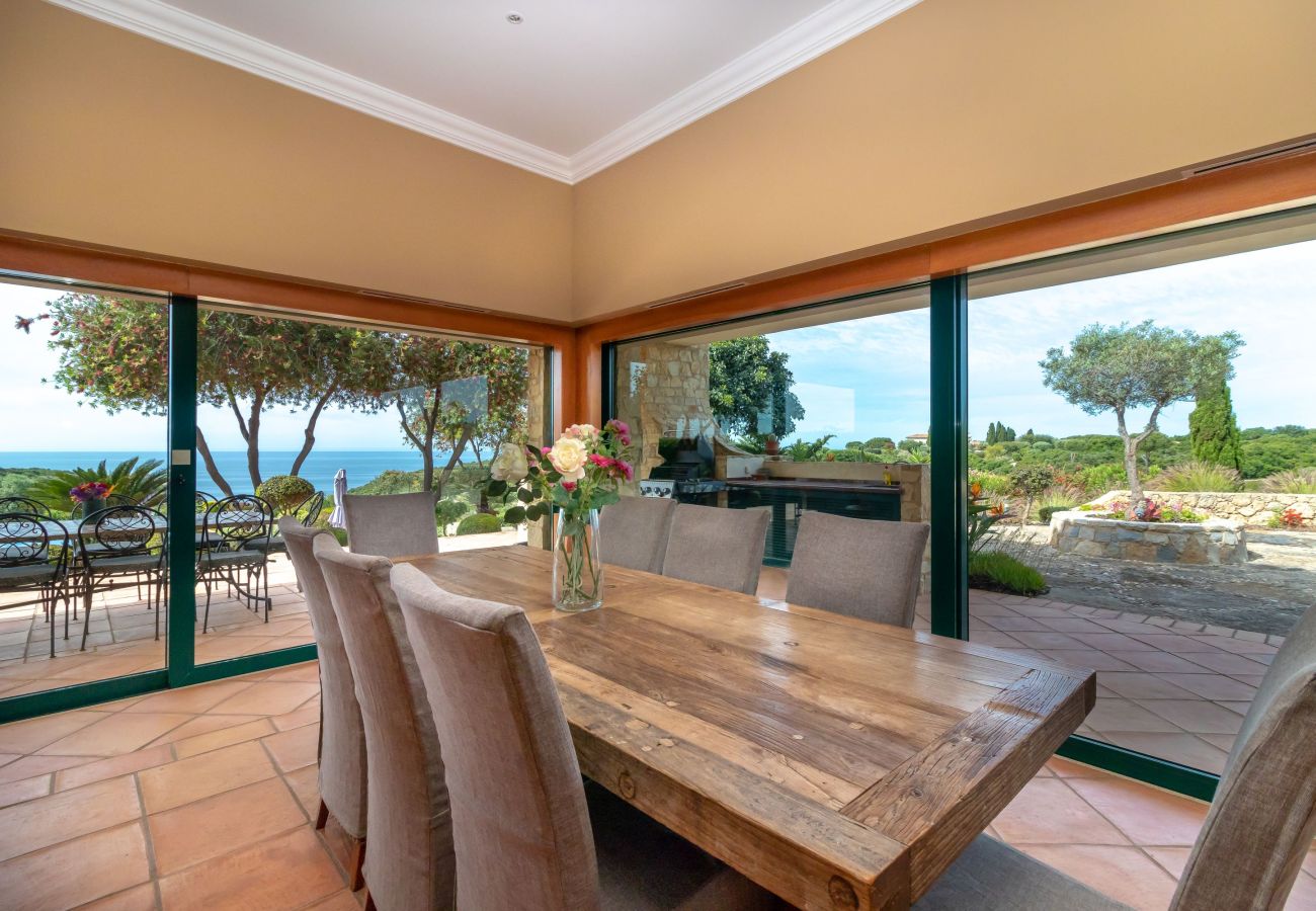 Villa in Carvoeiro - Villa Balder - Luxury villa, 4 bedrooms, heated pool & stunning views 