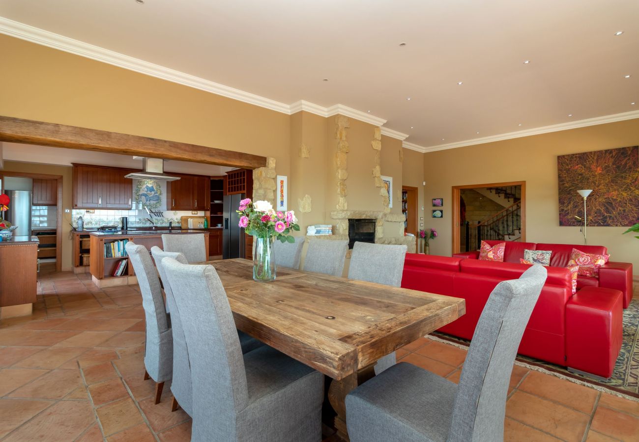 Villa in Carvoeiro - Villa Balder - Luxury villa, 4 bedrooms, heated pool & stunning views 