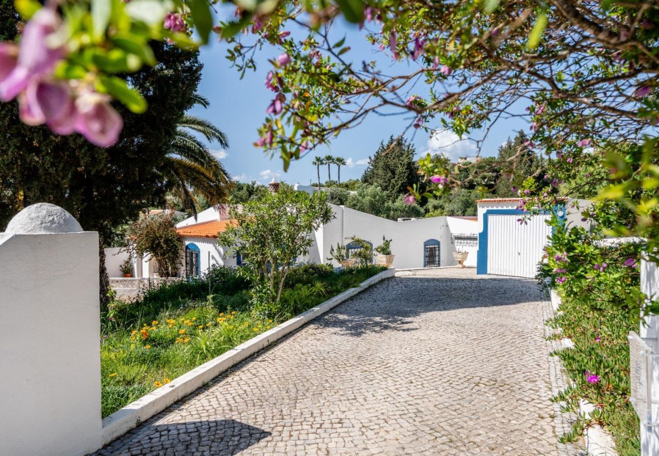 Villa in Carvoeiro - Vivenda Nos Dois - 3 Bed Villa With Heated Pool